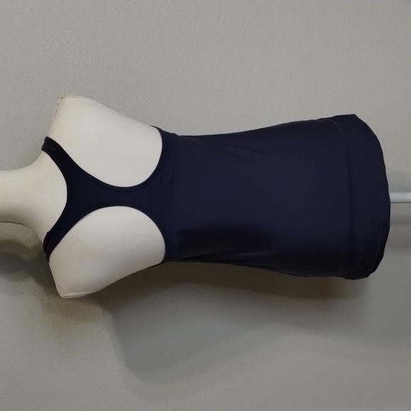 Under Armour Razorback Blueish Purple Size Medium Tank - Picture 4 of 9